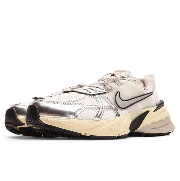 Nike V2K Run Summit White Metalic Silver