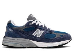 993