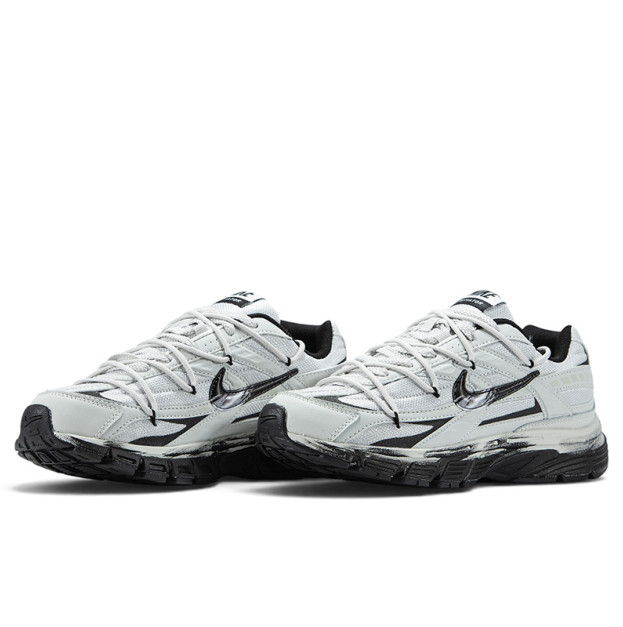 Nike Initiator Custom White Black