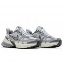 Nike V2K Run Pure Platinum Wolf Grey FD0736-003