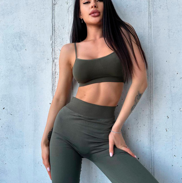 Топ Спортивний Хакі