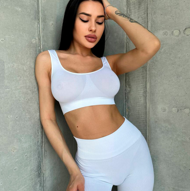 Топ Спортивний Білий