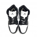 Jordan 1 Retro High Black White Winter С МЕХОМ