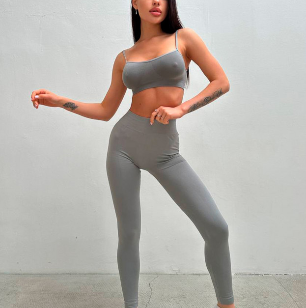 Топ Спортивний Сірий