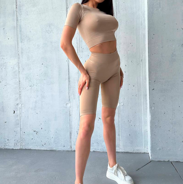 Кроп Топ Бежевий